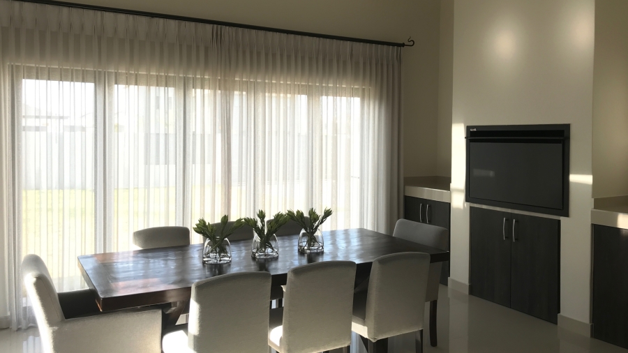 To Let 4 Bedroom Property for Rent in Parklands North Western Cape